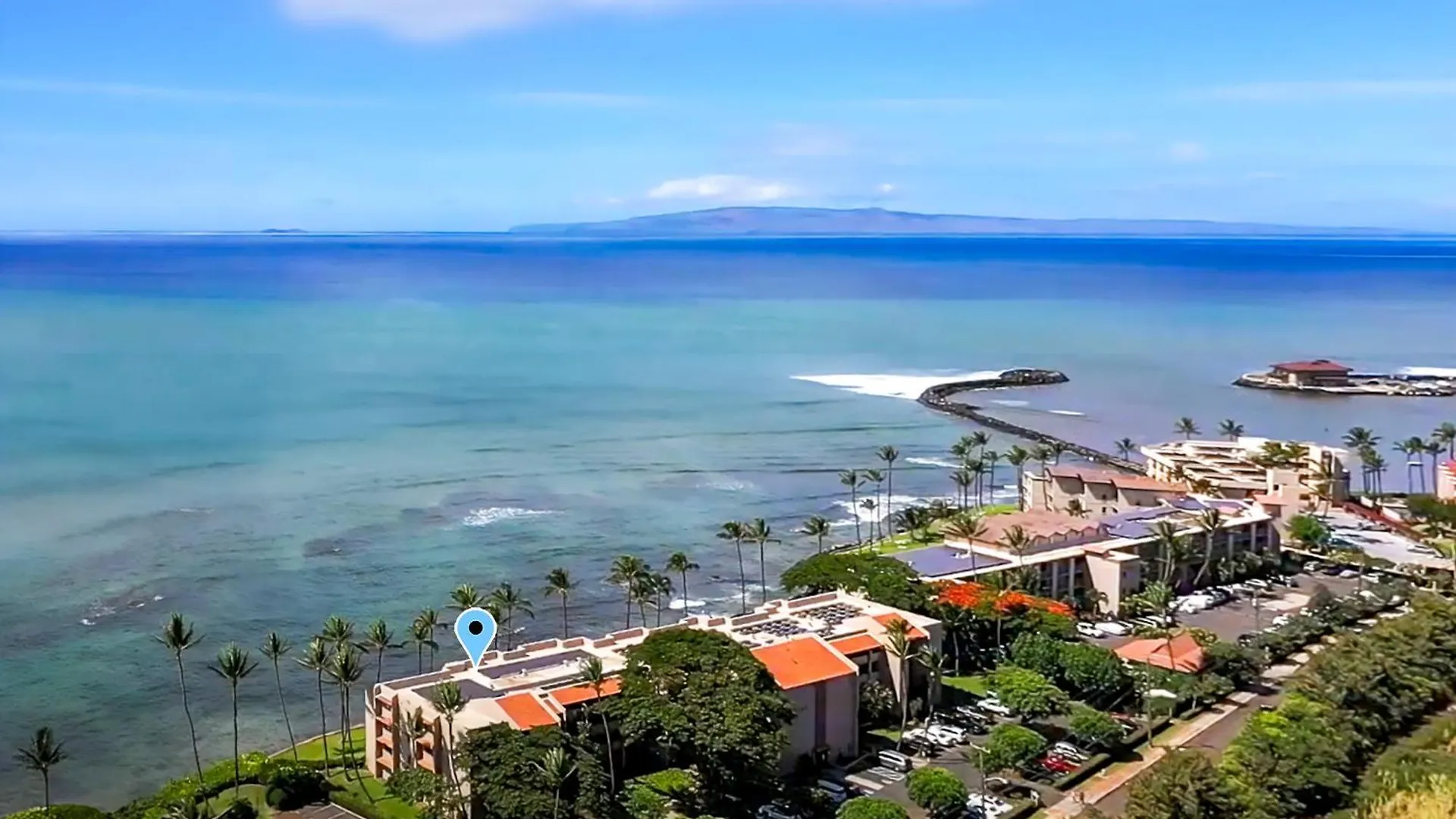 Lauloa 410 - Top Floor, Direct Ocean Front, Stunning Renovation, Wi-Fi, Split Ac Wailuku