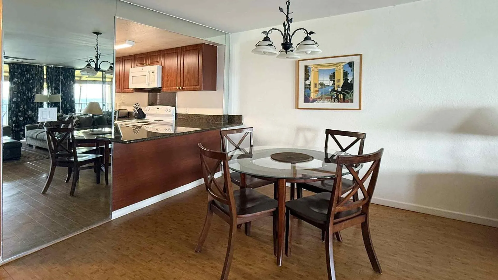 Lauloa 410 - Top Floor, Direct Ocean Front, Stunning Renovation, Wi-Fi, Split Ac Wailuku