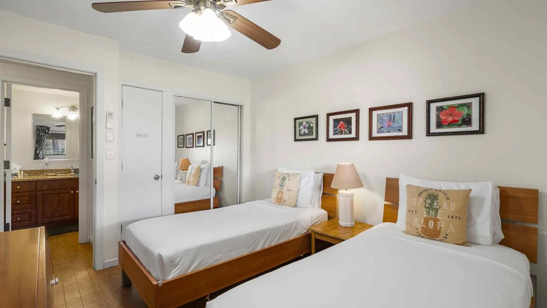 Lauloa 410 - Top Floor, Direct Ocean Front, Stunning Renovation, Wi-Fi, Split Ac Wailuku