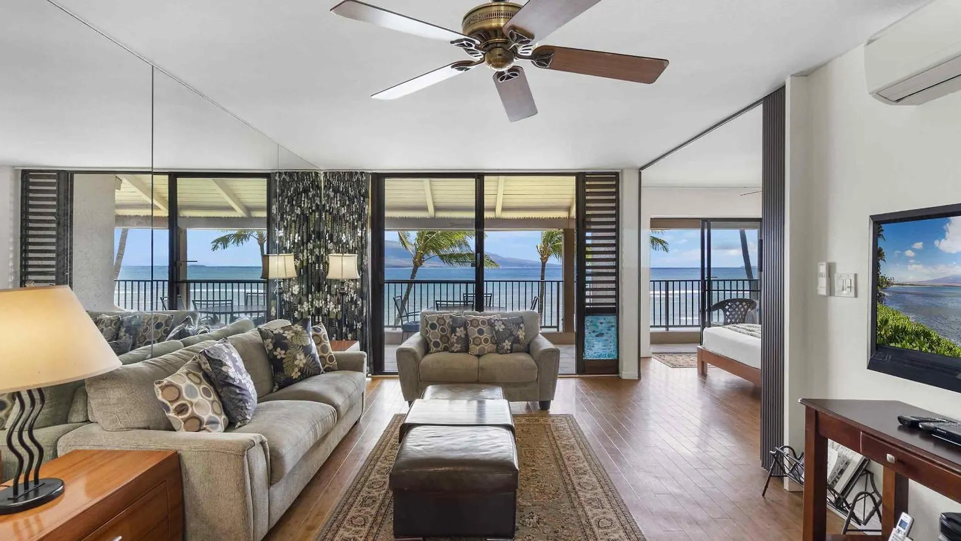 Lauloa 410 - Top Floor, Direct Ocean Front, Stunning Renovation, Wi-Fi, Split Ac Wailuku 0*,  United States