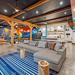 Howzit Hostel